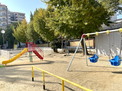 公園　徒歩1分